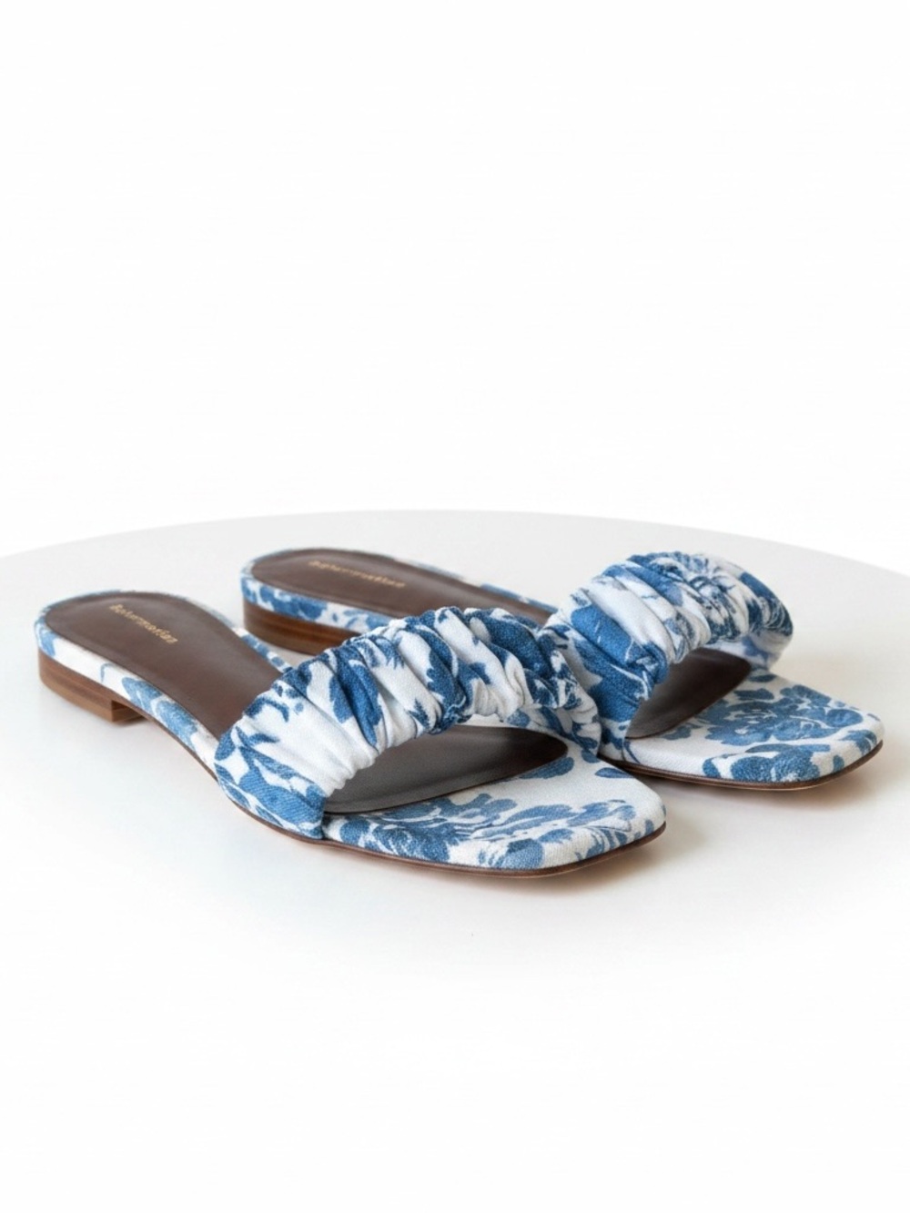 Reformation Marcella Ruched Flat Slides Sandals Blue White Toile - size 11